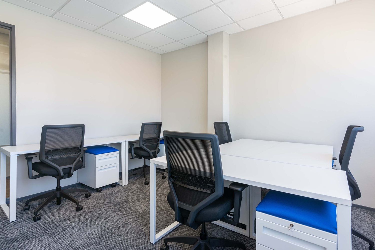 All-inclusive access to professional office space for 5 persons in West Allis